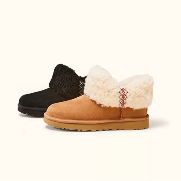 UGG ultra mini braid boot - Picture 3 of 8